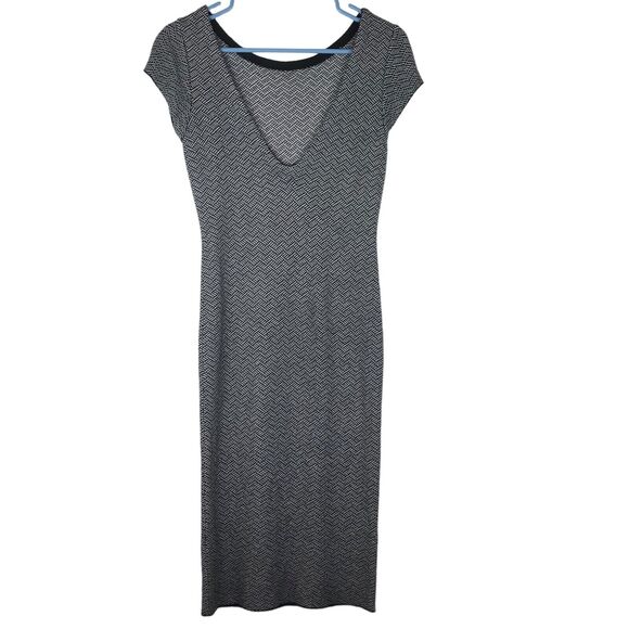 Zara Knit Dress Bodycon Scoop Back Cap Sleeve Black White Herringbone Size Small - Picture 4 of 8